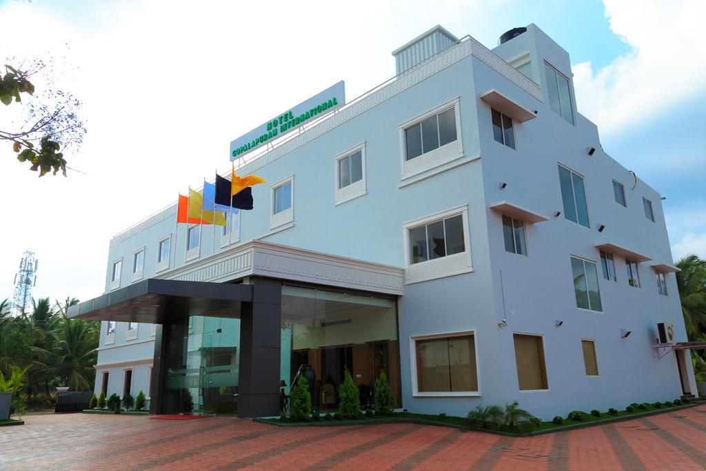 Hotel Gopalapuram International Pollachi Bagian luar foto