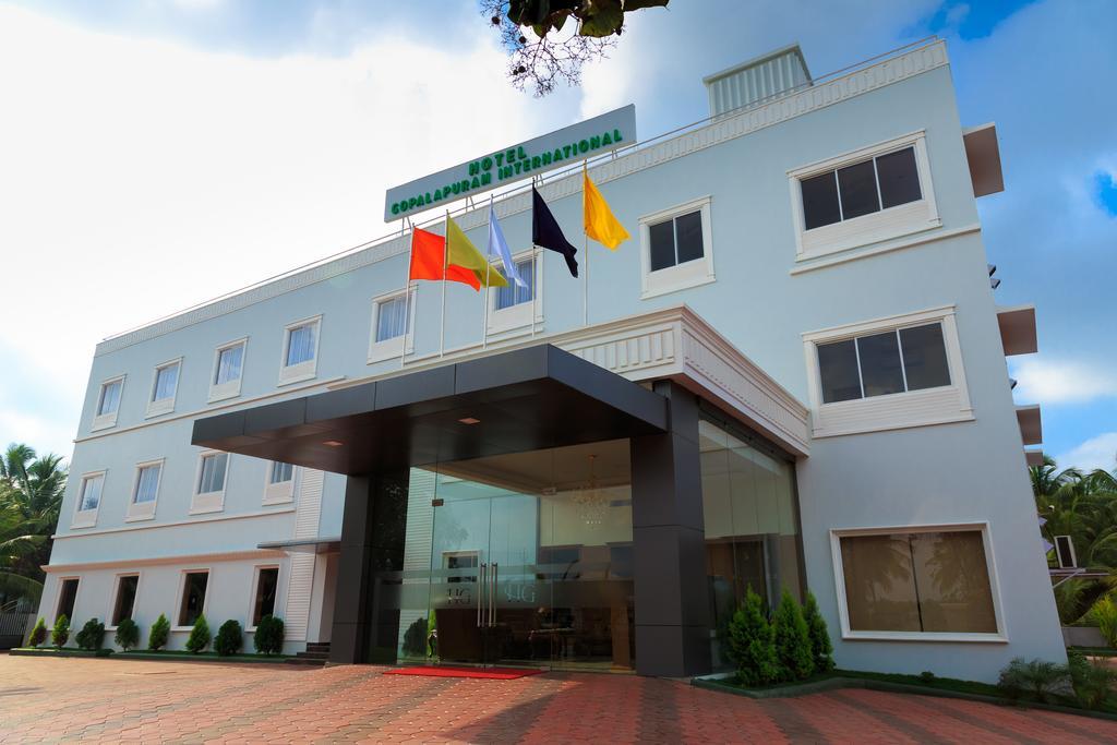 Hotel Gopalapuram International Pollachi Bagian luar foto