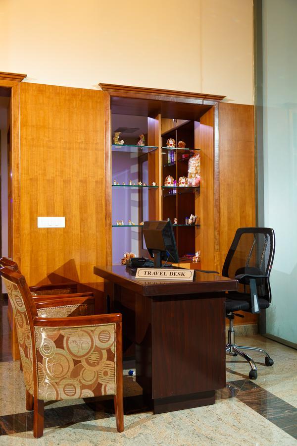 Hotel Gopalapuram International Pollachi Bagian luar foto