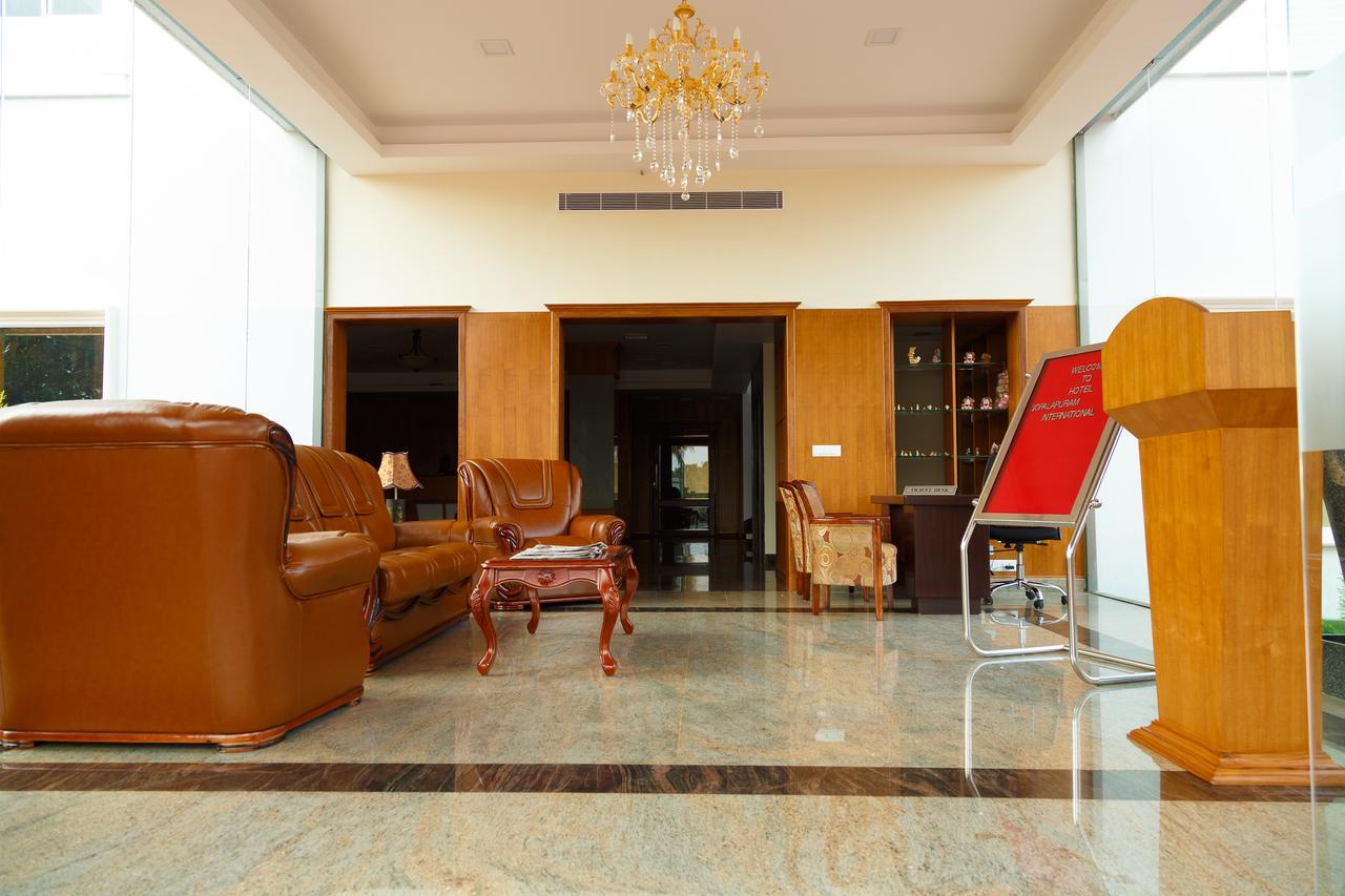 Hotel Gopalapuram International Pollachi Bagian luar foto